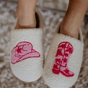 Pink Plush Fleece Cowgirl Slippers Women’s Size 6/7 - *Bachelorette Party*